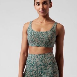 🆕 Athleta | Exhale Blue Green Print Bra D-DD Sz. Small